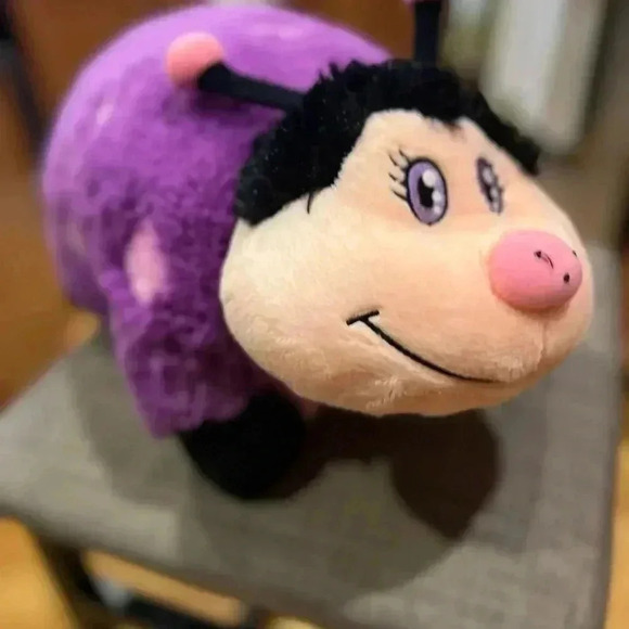 Adorable PILLOW PET - Adorable Purple and Pink Butterfly with Velcro closure. - Picture 11 of 15